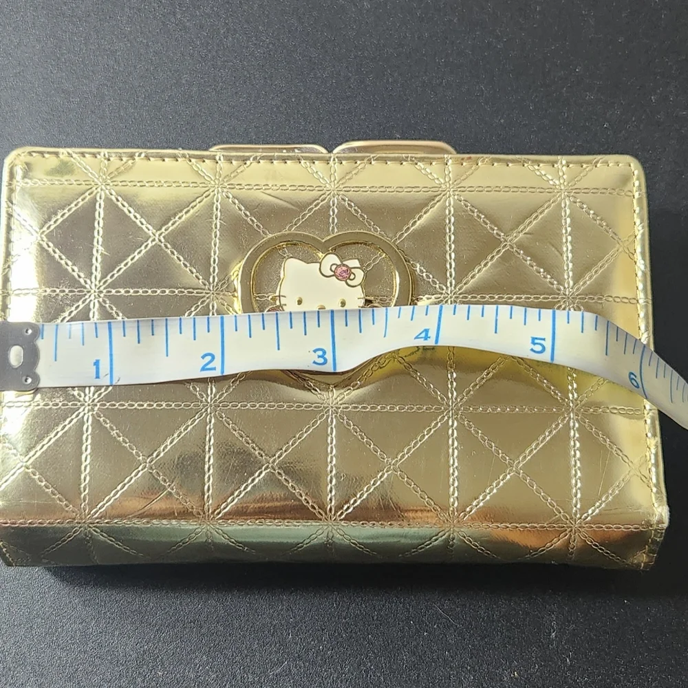 Hello Kitty Wallet - Picture 7 of 7
